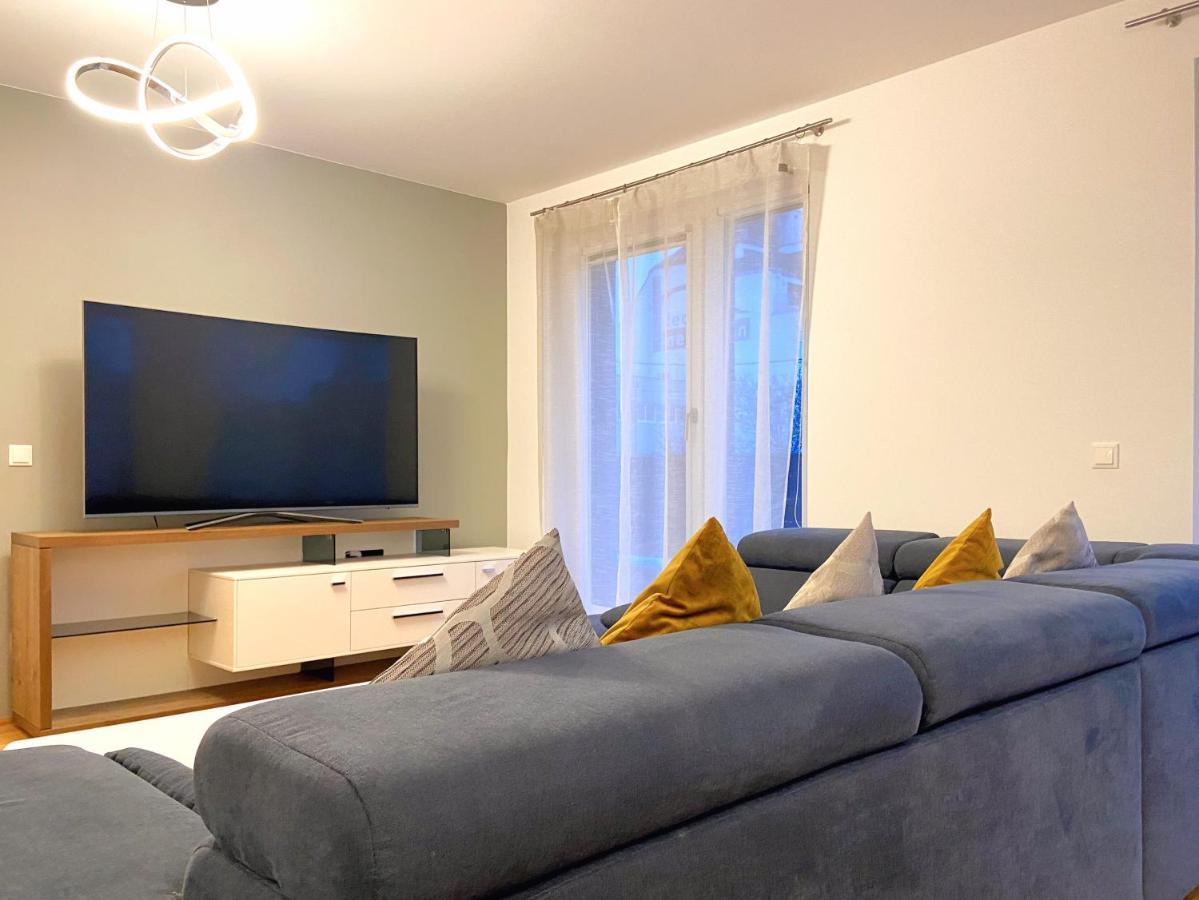 Near Lake Spacious & Furnished Beautiful Apartment Vídeň Exteriér fotografie